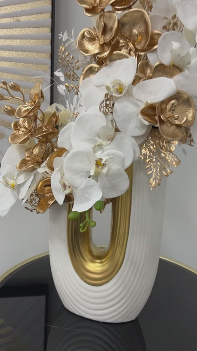 Gold drop floral arrangement