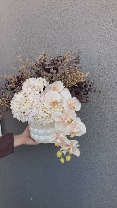 Lila bloom floral arrangement