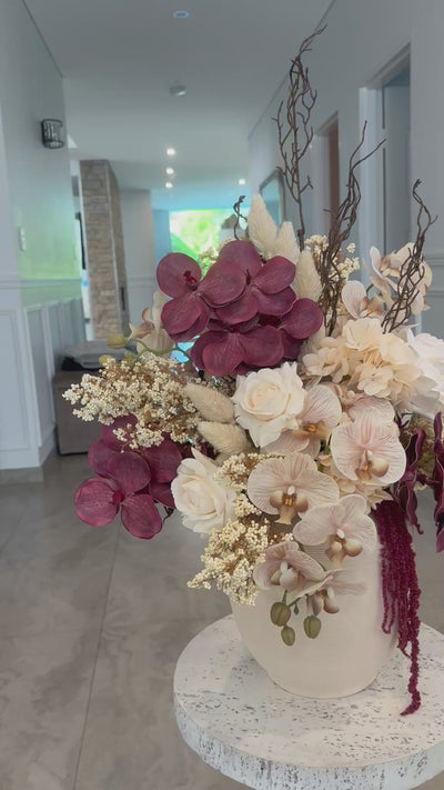 Flourishing bloom flower Arrangement