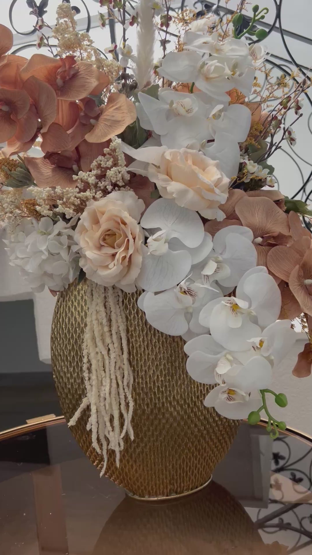 Rawana bloom Floral Arrangement