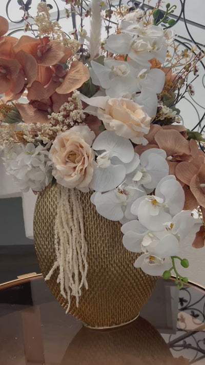 Rawana bloom Floral Arrangement