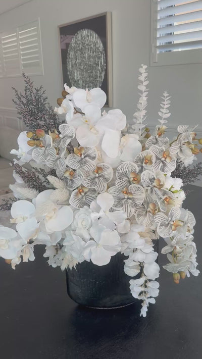 Jana flower Arrangement