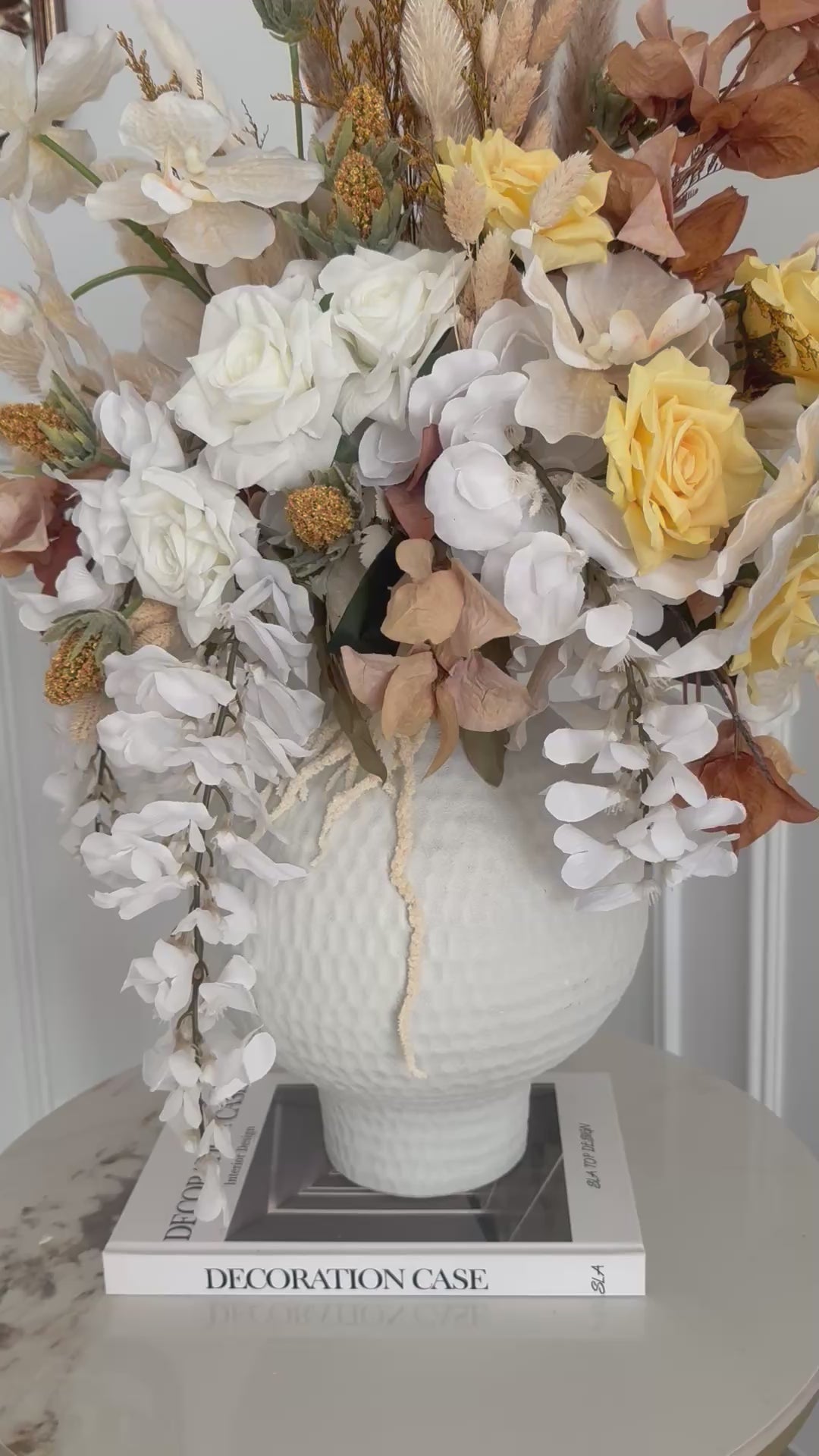 Alba bloom Floral Arrangement