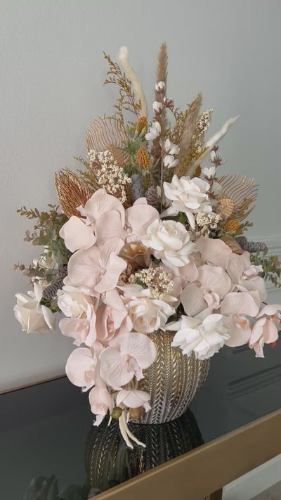 Elan bloom Floral Arrangement