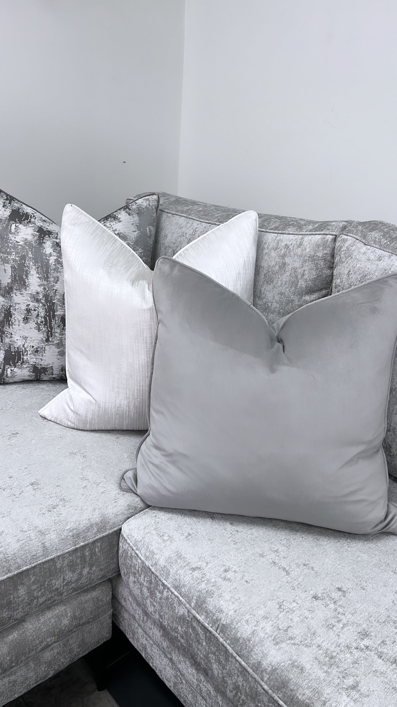 Amaya luxe silver 50x50 - Luscious Homewares