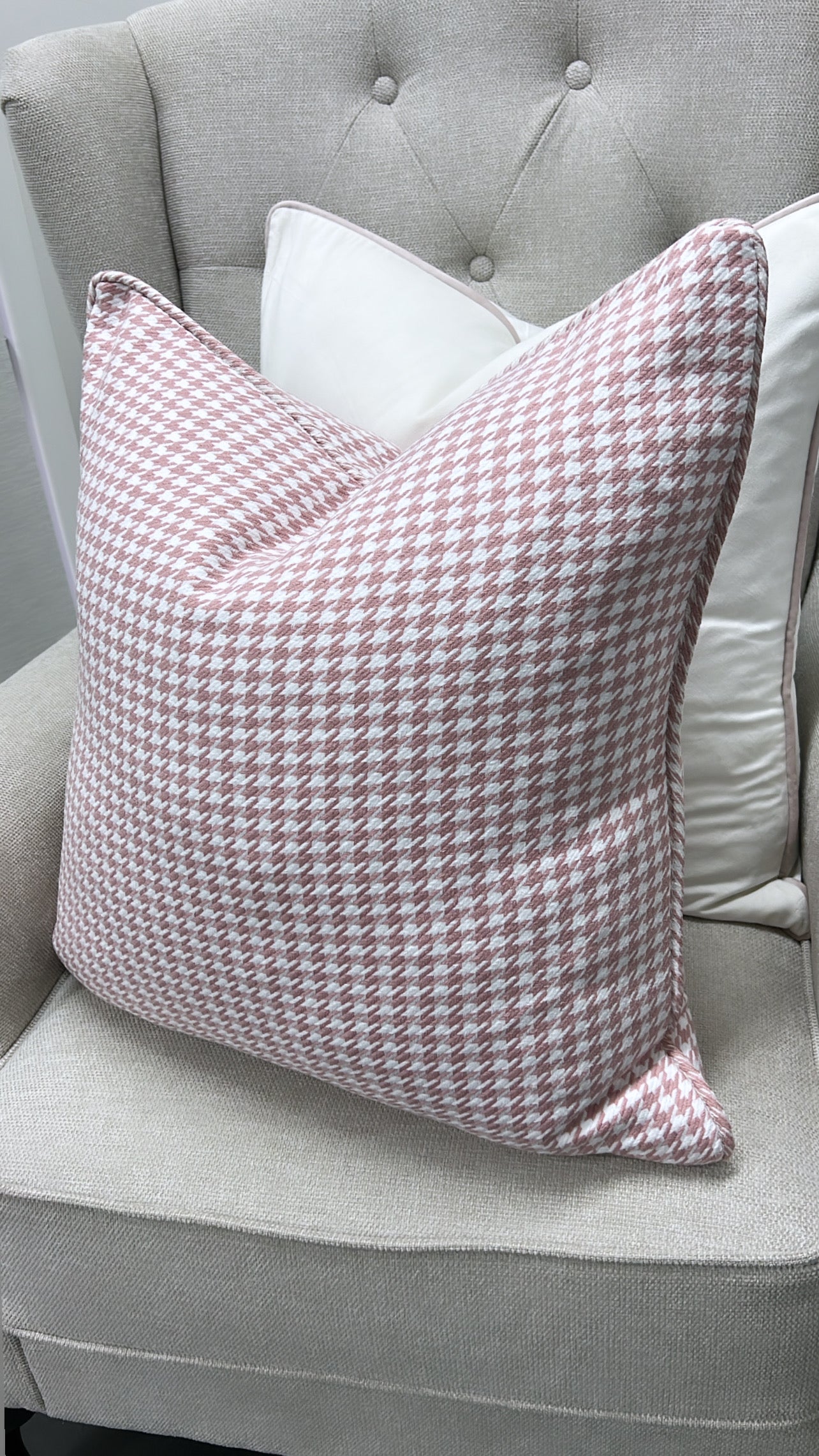 Giana pink 55x55 - Luscious Homewares